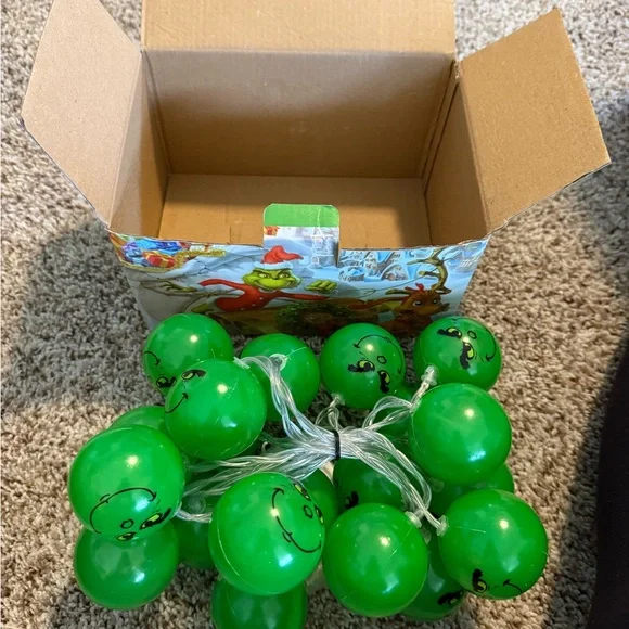 ~New Green Grinch String Lights 20 LED 10FT~ - Picture 2 of 2